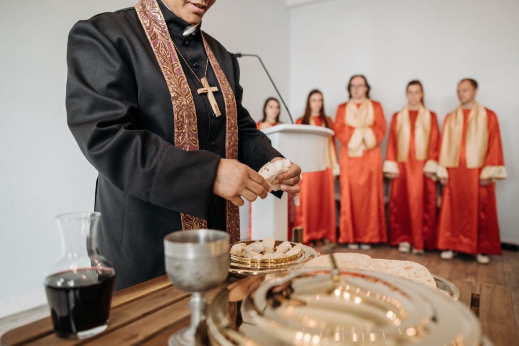 Préparer la première communion en famille