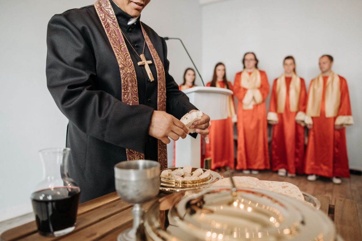 Préparer la première communion en famille
