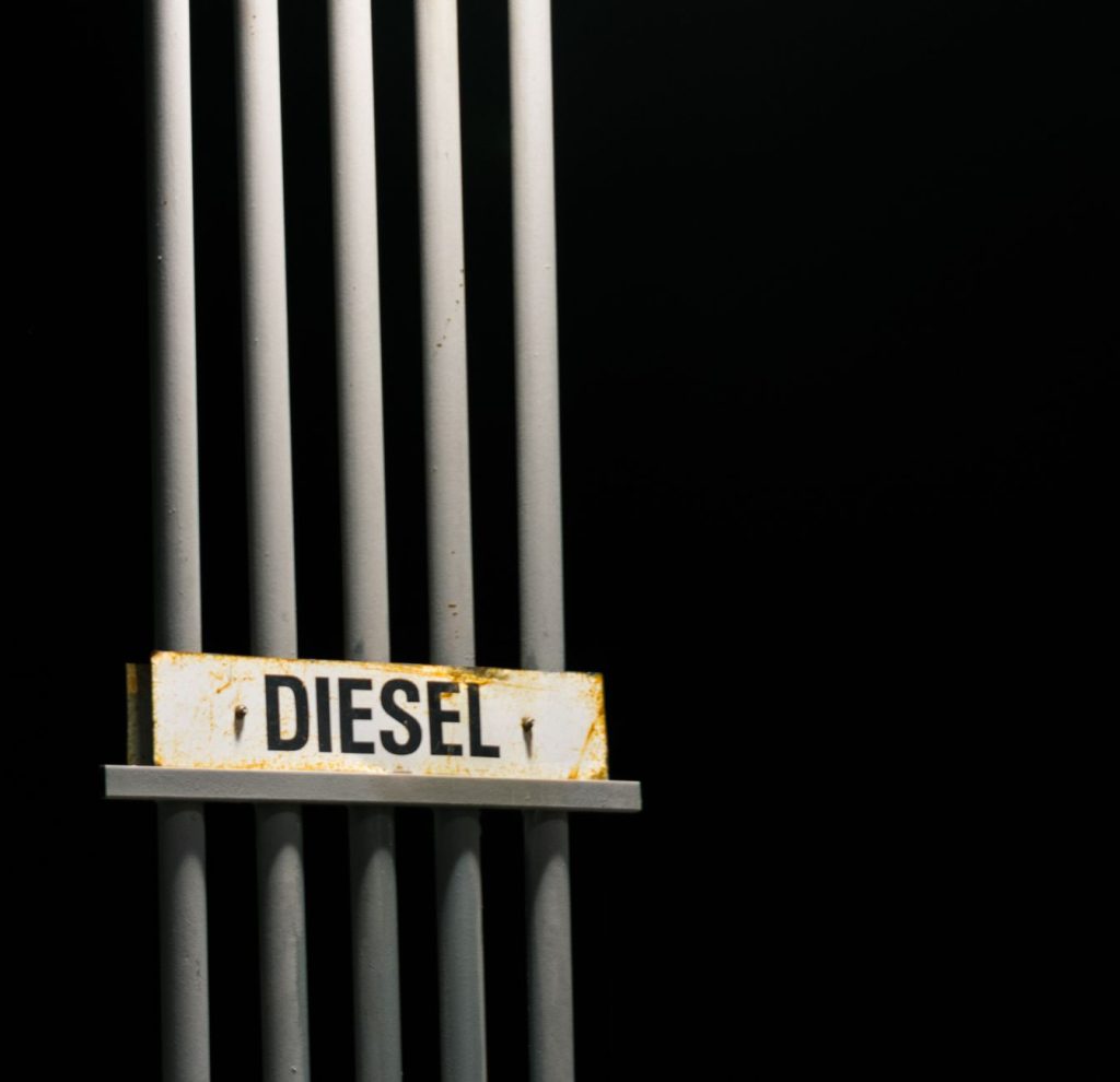Diesel à 2,50 € : comment préserver votre budget sans sacrifier vos trajets ?