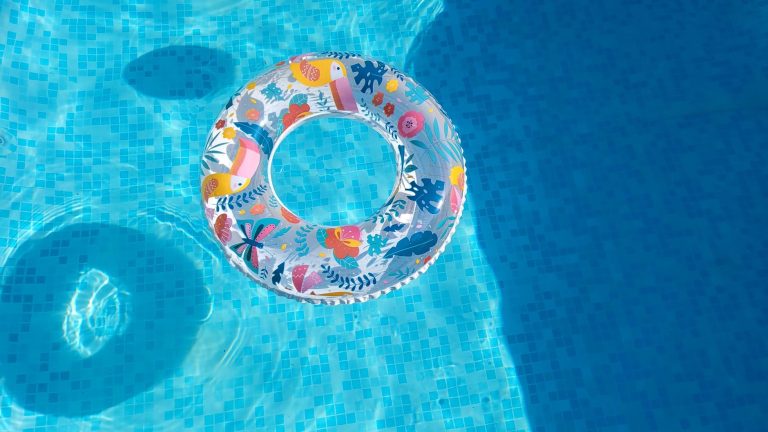 Dès le 20 octobre, la piscine de Roscoff rouvre avec des horaires élargis
