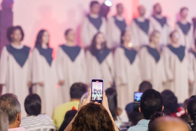 Concert de Gospel à Saint-Pol-de-Léon : Quelles conséquences suite au report ?